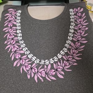 Stylish Gray and Pink Leaf Design Crop Top